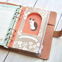 ねこヘルプ手帳:ピンク(バインダー式)｜猫の通院・体調管理が一冊で｜猫の健康管理手帳 - もしもshop Helmo