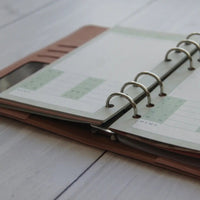 ねこヘルプ手帳:ピンク(バインダー式)｜猫の通院・体調管理が一冊で｜猫の健康管理手帳 - もしもshop Helmo